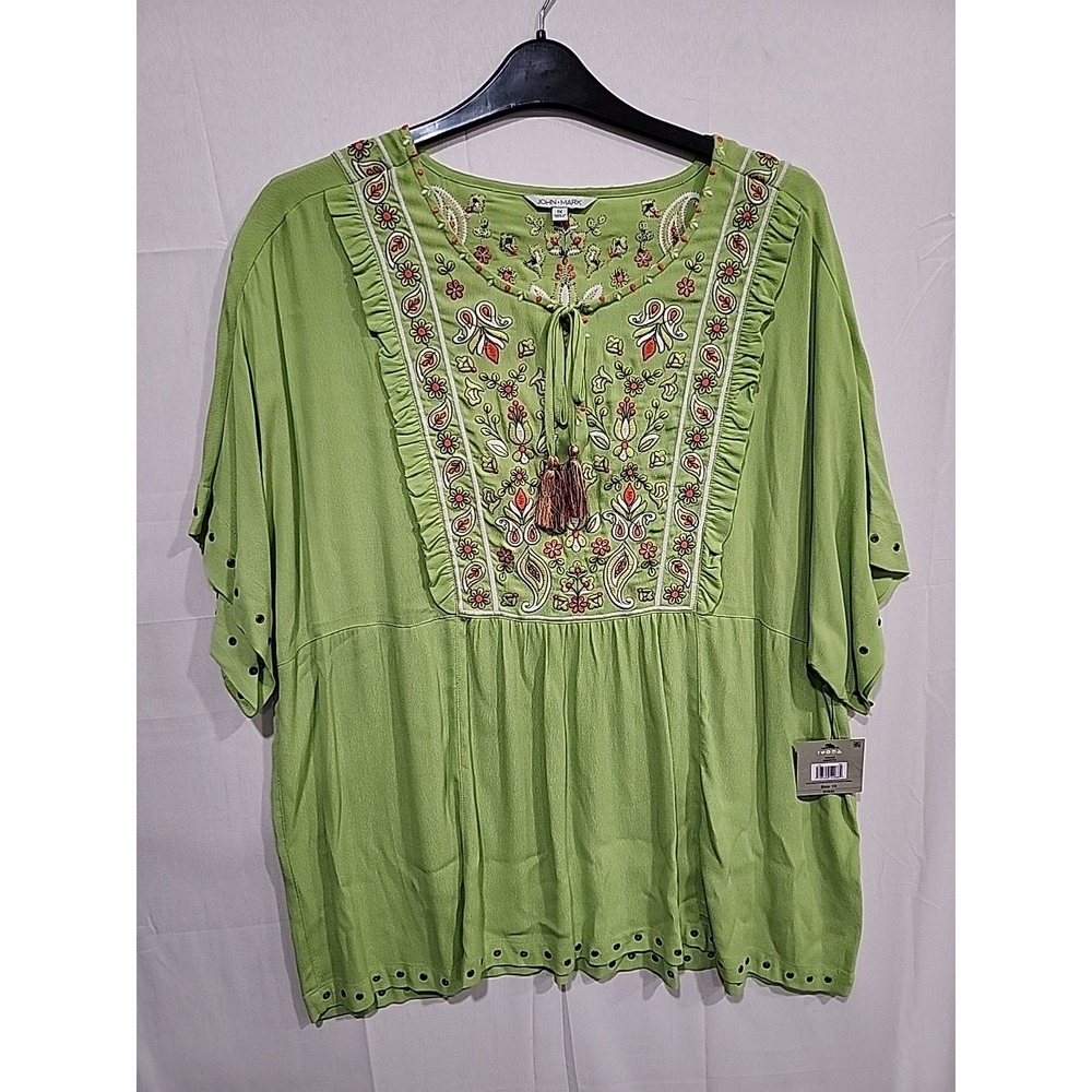 John Mark NWT  Blouse Womens Size 1X, Short Sleeve Embroidered‎ Lime Green